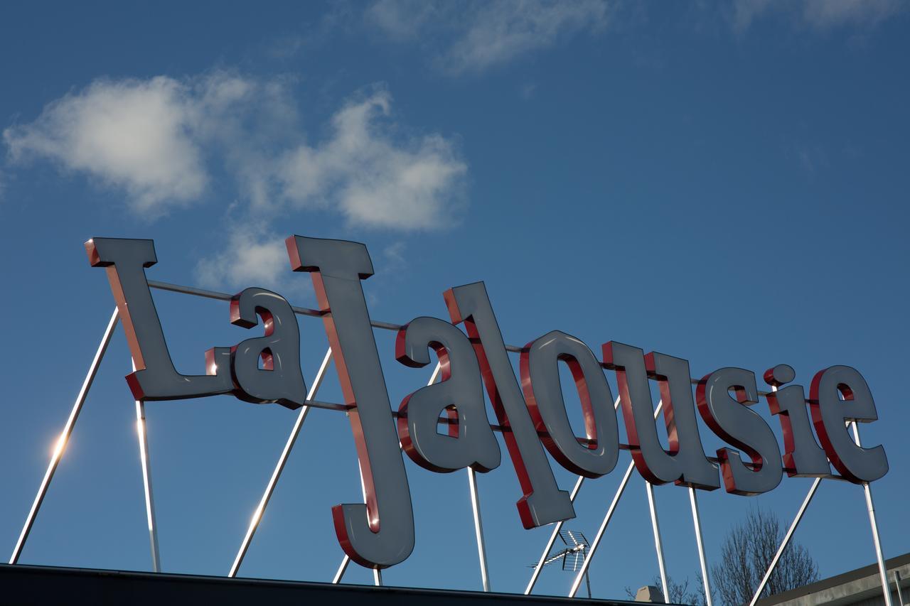 La Jalousie Hotel Saint-Aignan-de-Cramesnil Exterior photo